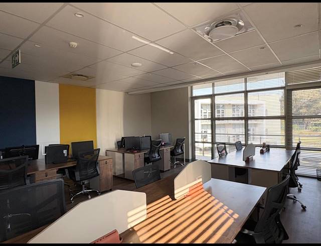 190M² OFFICE TO LET IN BROADACRES